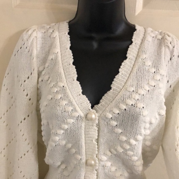 Jessica Simpson cream crochet‎ eyelet look dotted v-neck cardigan sweater size M - Picture 11 of 11